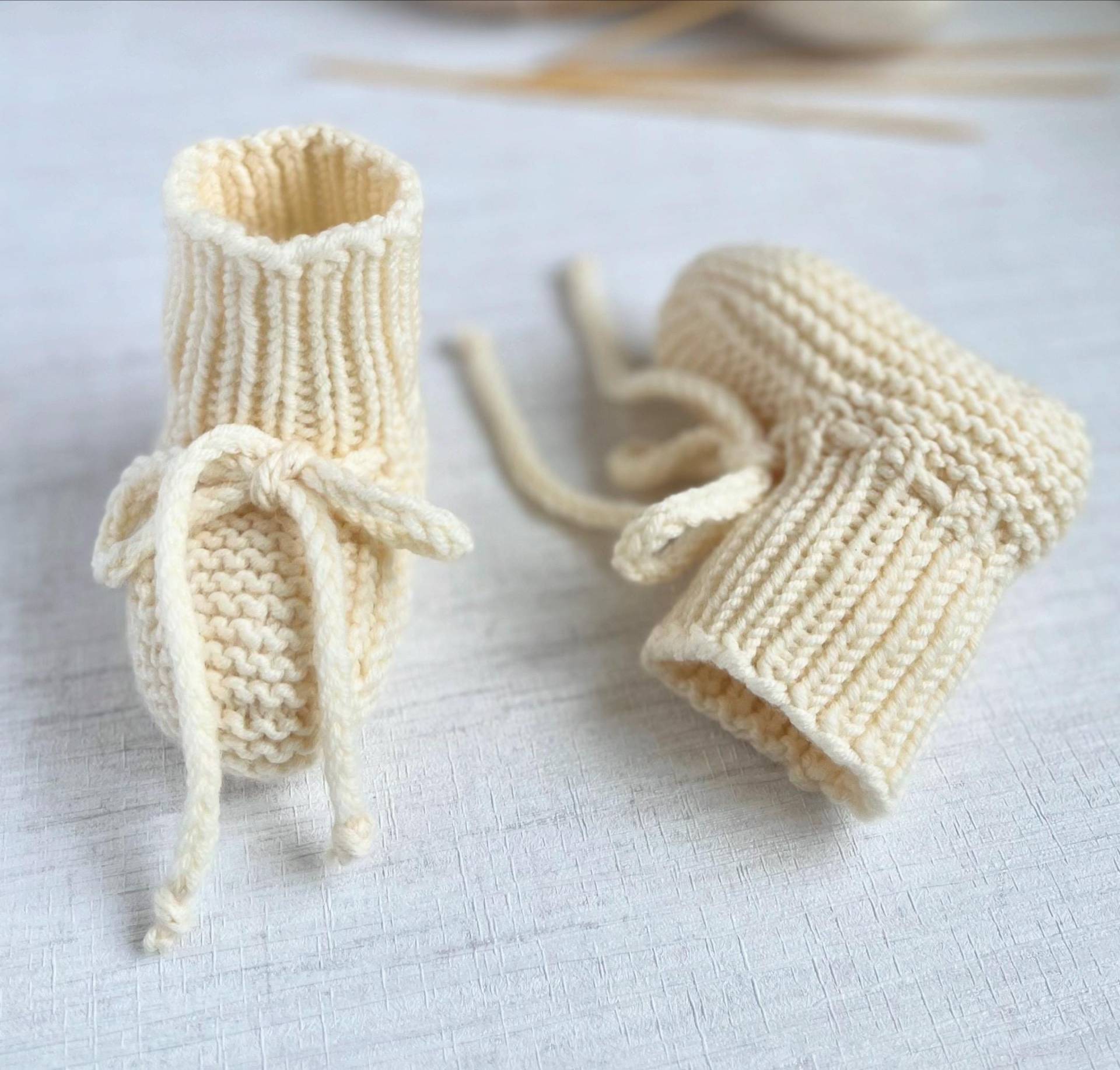 Babyschuhe, Merinowolle, Gr. 16 Babyboots, Babysocken Gestrickt von StrickLaune