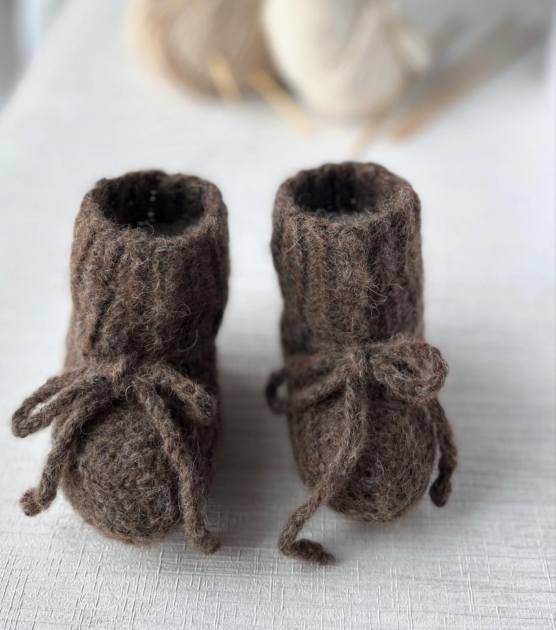 Babyschuhe Alpaka Gr. 15/16, Neugeborene, 0 - 3 Monate, Babyboots, Babysocken von StrickLaune