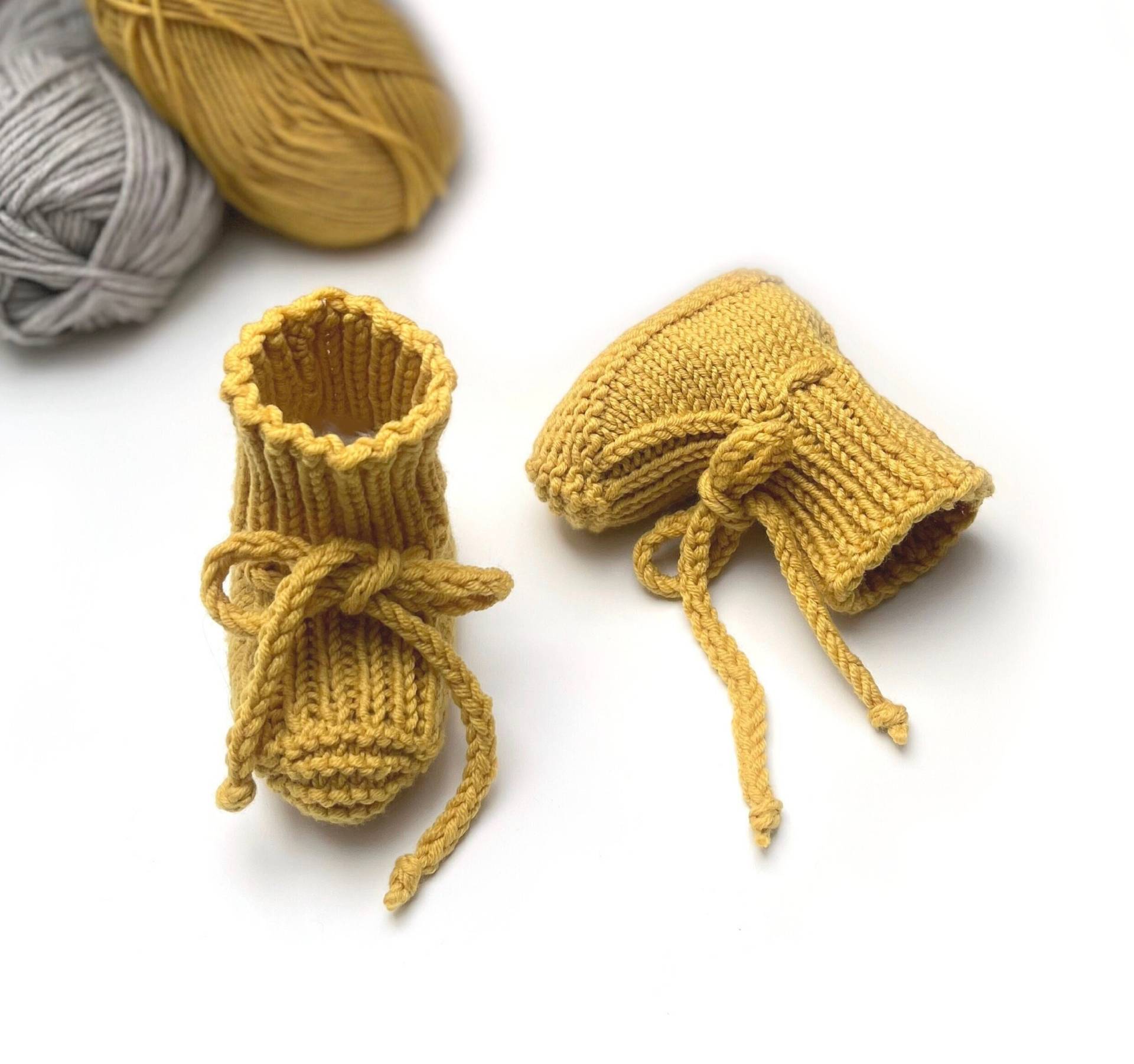 Babyschuhe Merinowolle Gr. 16/17, 3 - 5 Monate, Babyboots, Babysocken von StrickLaune