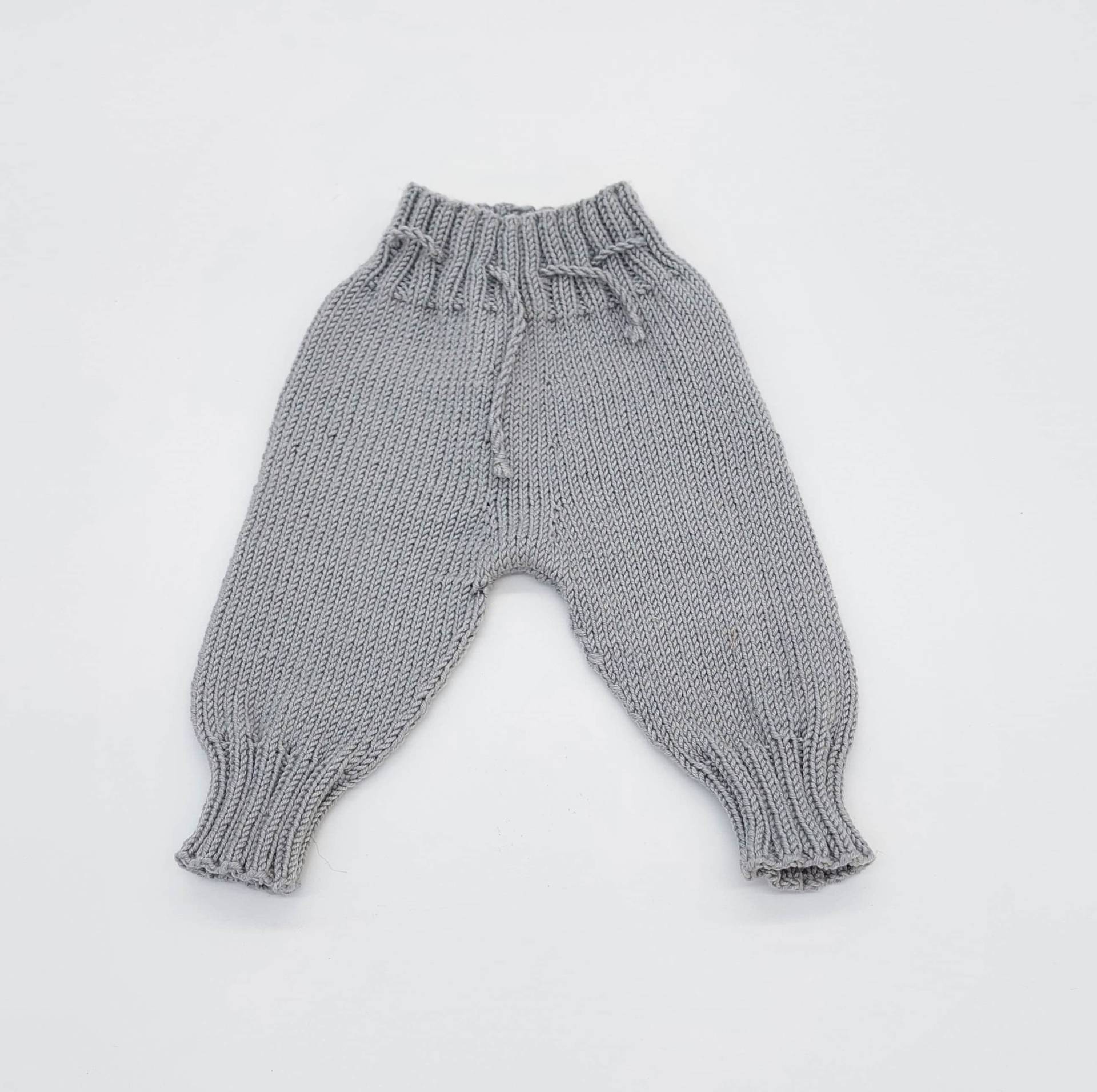 Warme Baby Strickhose/Wollhose 0 - 3 Monate Und Passende Strickschühchen Babyhose Gestrickt Aus Wolle Seide von StrickStoffMariAnco