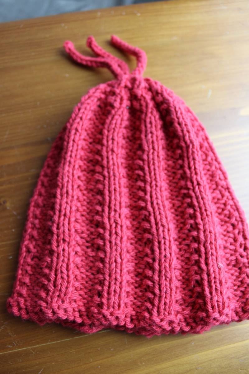 Handgestrickte Baby-Mütze 100% Recycelte Baumwolle von StrickTraeumeShop