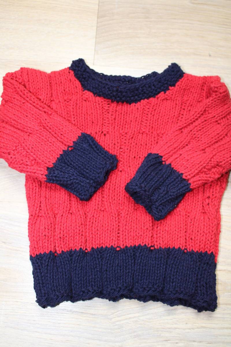 Handgestrickter Baby-Pullover-Marine-Look 100% Recycelte Baumwolle von StrickTraeumeShop