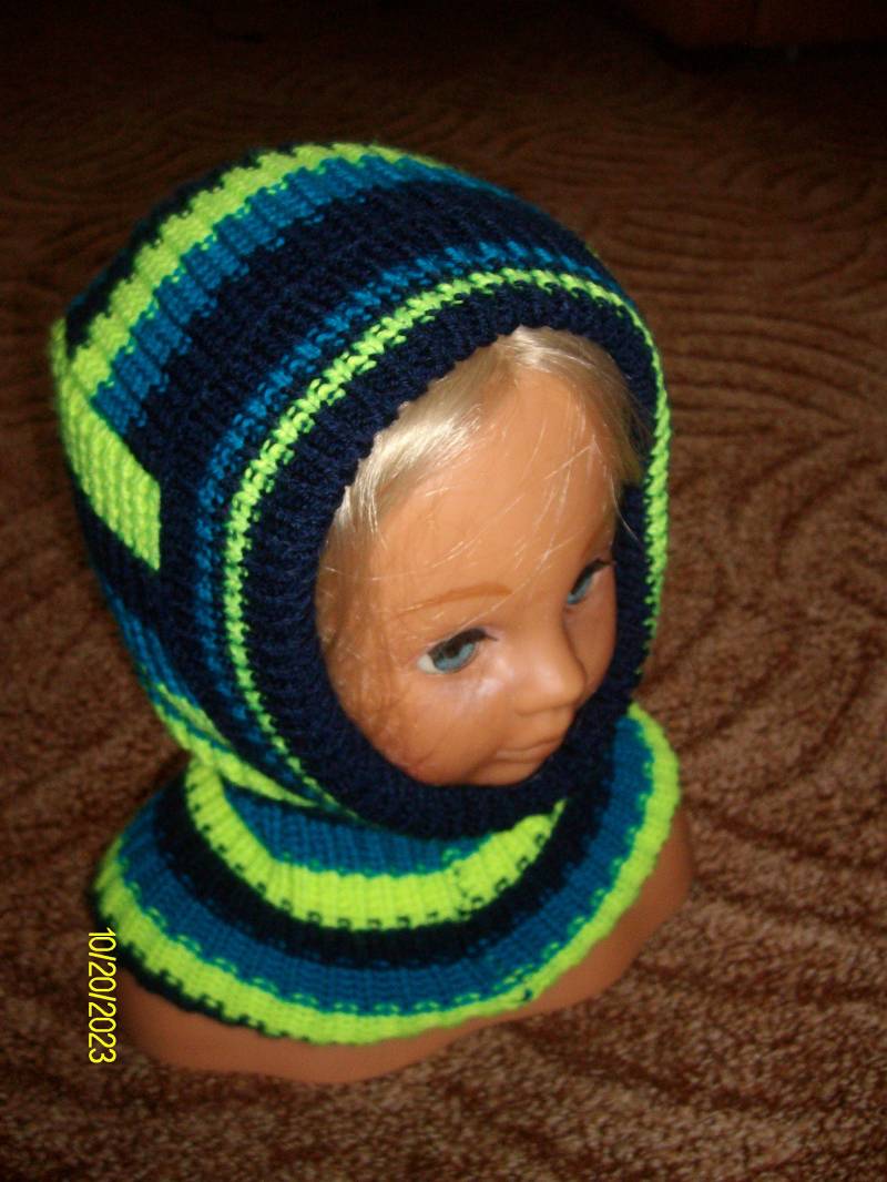 Schlupfmütze Für Kinder Dunkelblau, Türkis, Neongelb von Strickbiene59