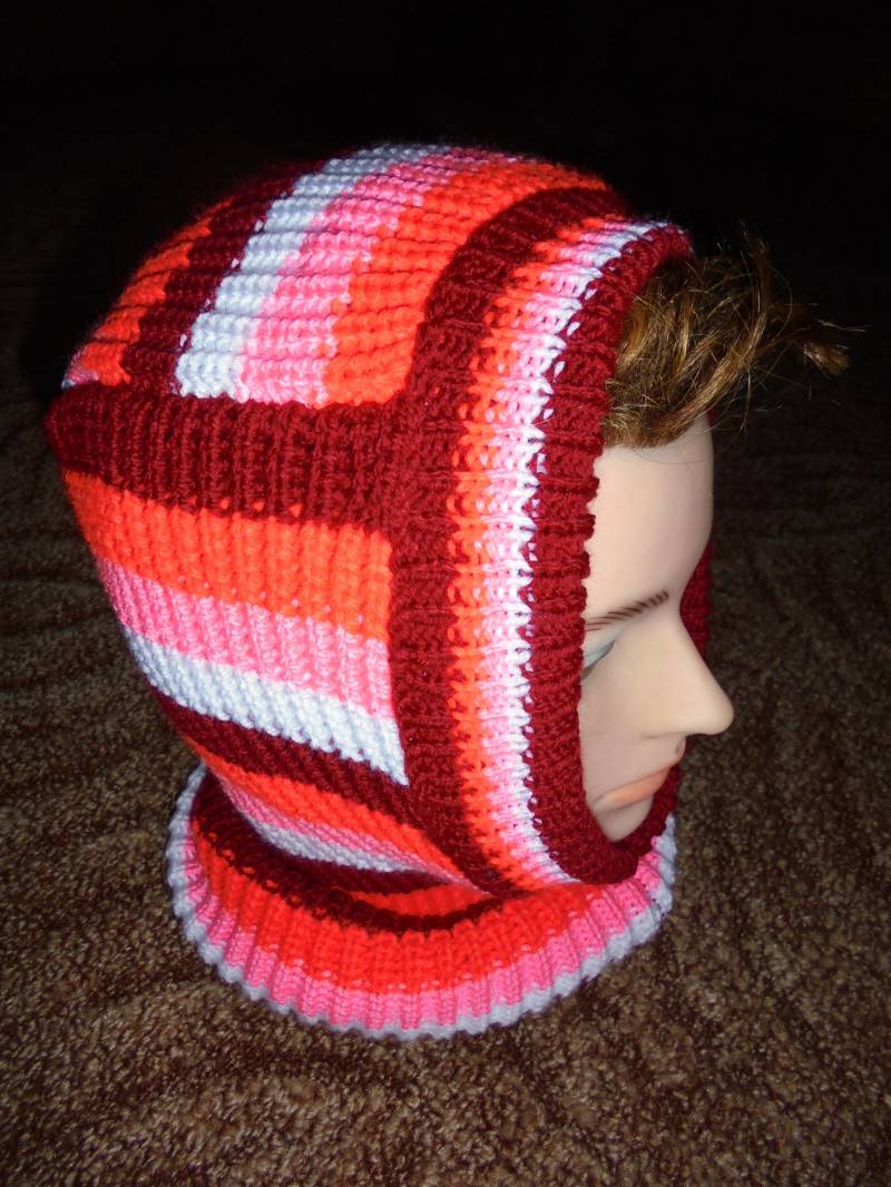 Wende-Schlupfmütze Für Erwachsene Dunkelrot, Rottöne, Weiß Wende-Schlupfmütze Für Erwachsene Dunkelrot, Rottöne, Weiß von Strickbiene59