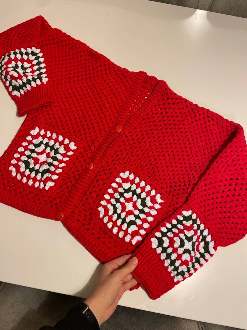 Gestrickte Cardigen Gestrickte Cardigen von StrickbyGamze