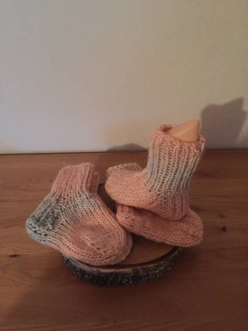 2 Paar Babysöckchen Aus Alpakawolle von StrickfeeShop