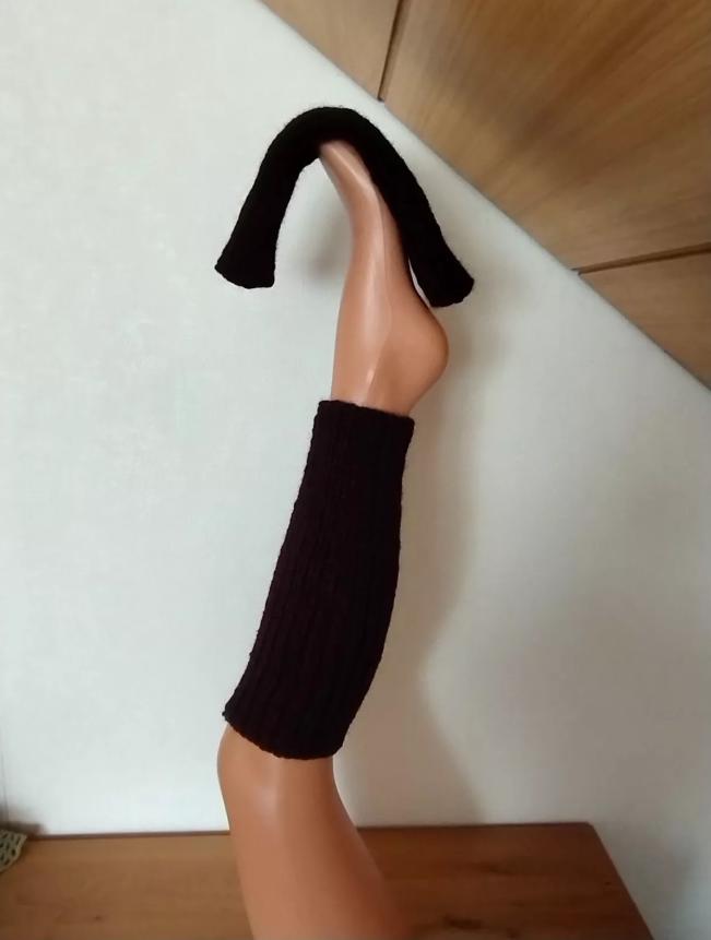 Beinstulpen Aus Merino-Kaschmirwolle Dunkelweinrot Schwarz Schimmernd von StrickfeeShop