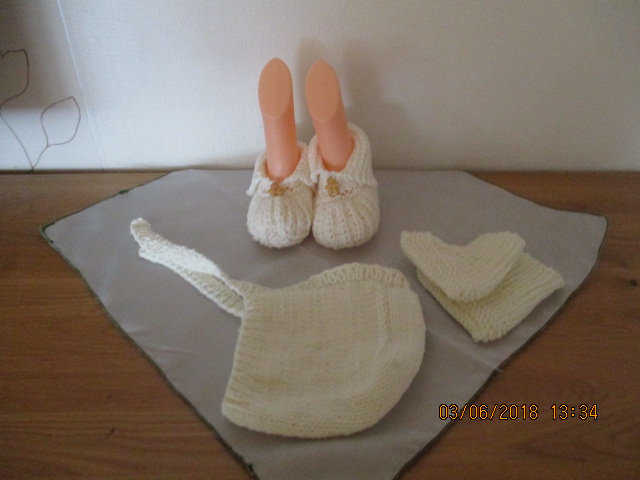 Das Ideale Geschenk Für Unsere Neugeborene von StrickfeeShop