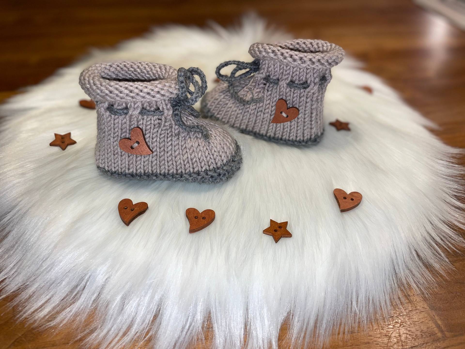 Babyschuhe Gestrickt Gehäkelt Baby Hausschuhe Babysocken Boots Schühchen Babys Warme Füßchen Geschenk Zur Geburt Babyschuhe Gestrickt Gehäkelt Baby Hausschuhe Babysocken Boots Schühchen Babys Warme Füßchen Geschenk Zur Geburt von Strickkiddies