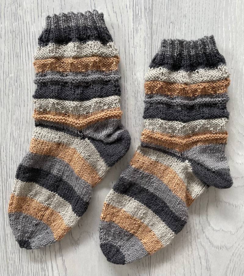 Handgestrickte Socken Gr. 37/38 von Stricklieschen2008