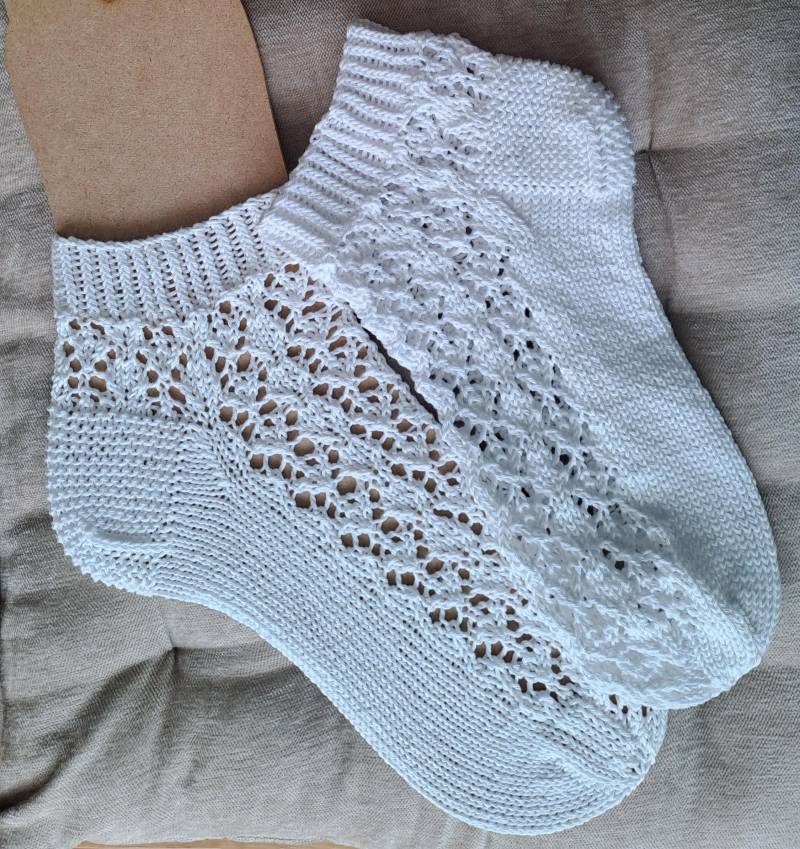 Trachtensocken Wollsocken Selbstgestrickt Unikat 46 47 Weiß Baumwolle von Strickmariechen