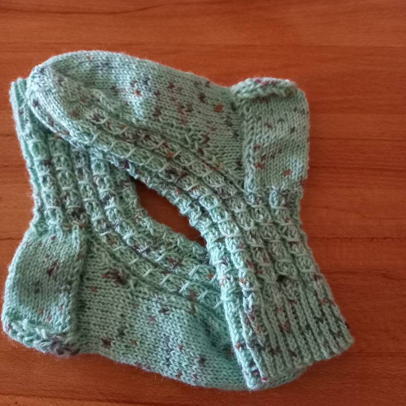 Handgestrickte Kindersocken, Gr.28/29, Strukturmuster von StricknudelEva