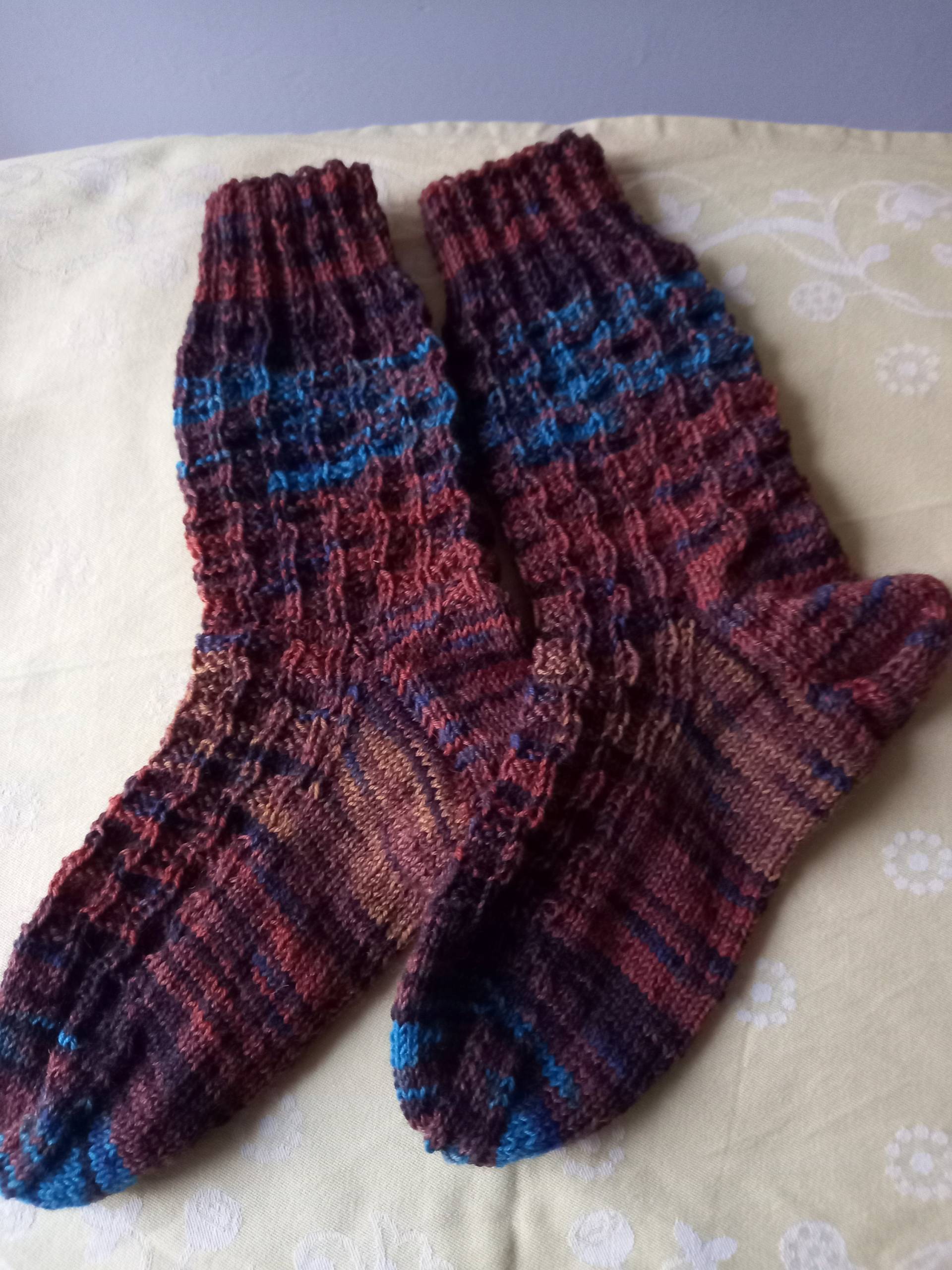 Handgestrickte Socken, Genderneutral, Gr. 36/37, Strukturmuster von StricknudelEva