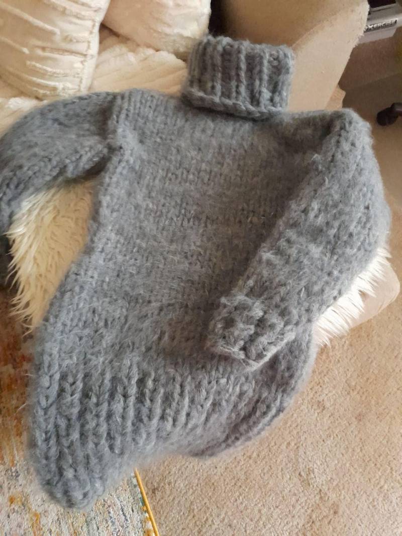 Rose Rollkragenpullover Kleid Mohair Merino Wolle Mix Gestrickt Flauschig Grobstrick Pullover Strickpullover Wollpullover By Strickolino von Strickolino