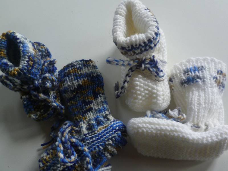 Mit Liebe Handgestrickte Baby-strickschuhe von StrickschuhZauberfee