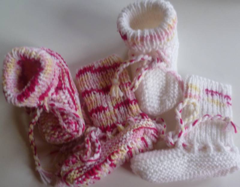 Mit Liebe Handgestrickte Baby-strickschuhe Mit Liebe Handgestrickte Baby-strickschuhe von StrickschuhZauberfee