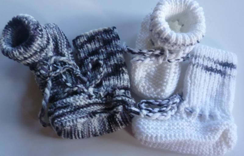 Mit Liebe Handgestrickte Baby-strickschuhe Mit Liebe Handgestrickte Baby-strickschuhe von StrickschuhZauberfee