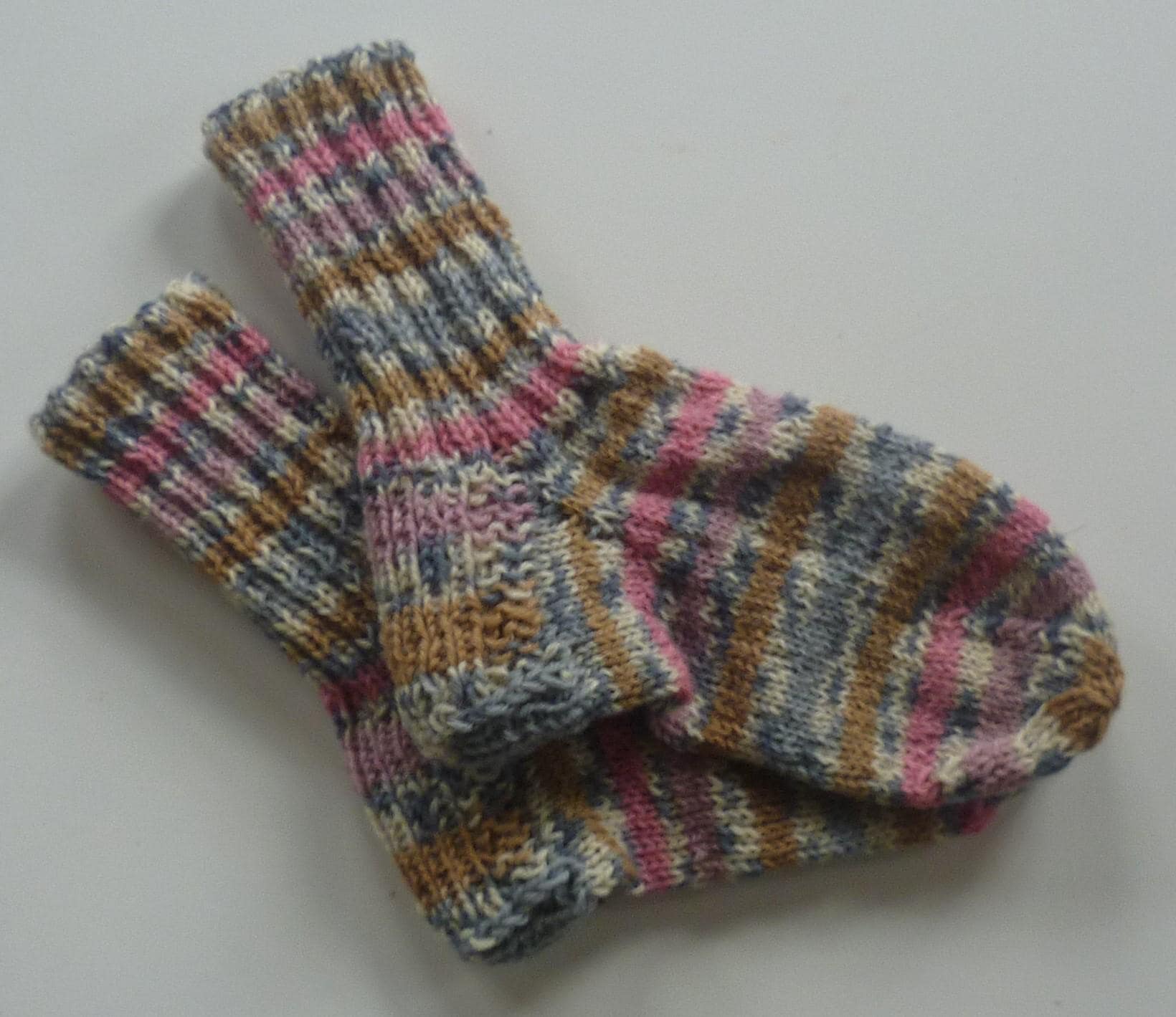 Mit Liebe Handgestrickte Baby-stricksocken Mit Einer Sohlenlänge Von Ca. 15 cm von StrickschuhZauberfee