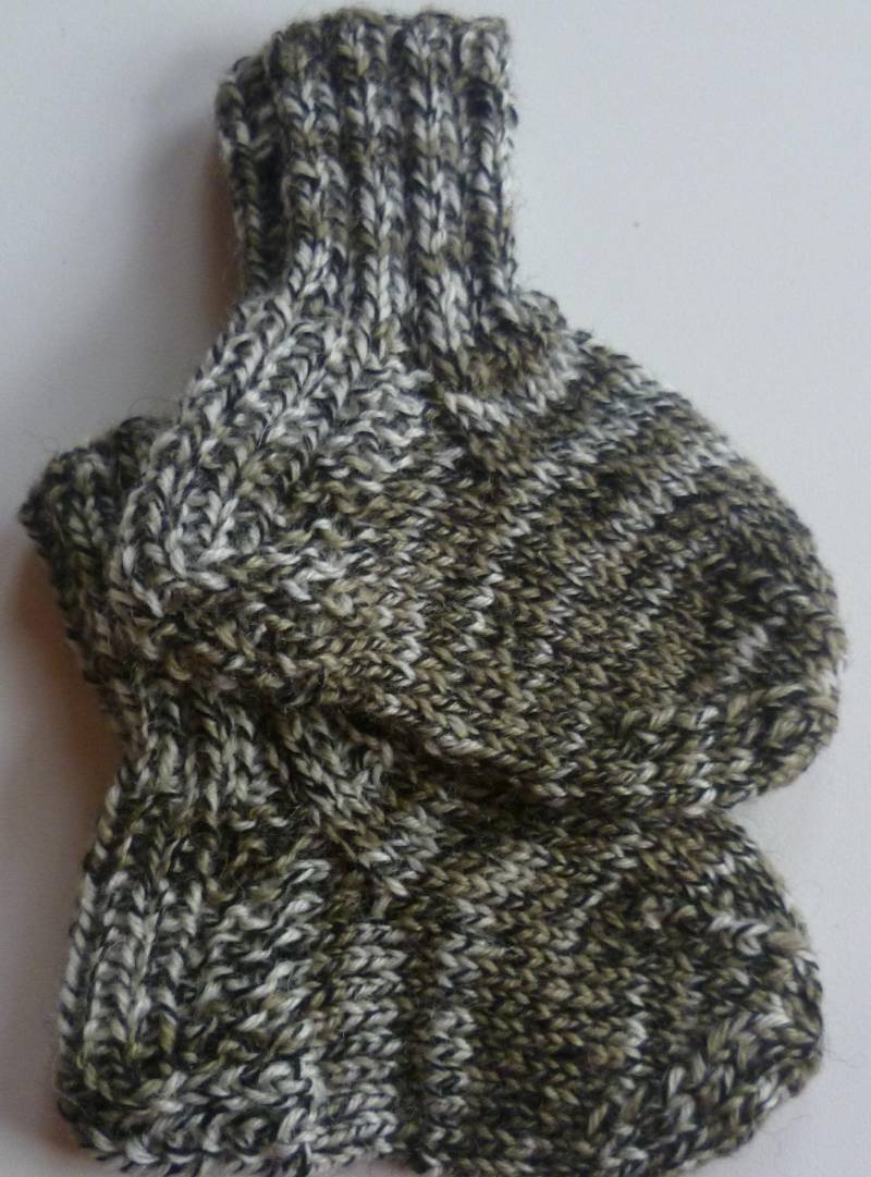 Mit Liebe Handgestrickte Baby-stricksocken Mit Einer Sohlenlänge Von Ca. 8, 5 cm von StrickschuhZauberfee