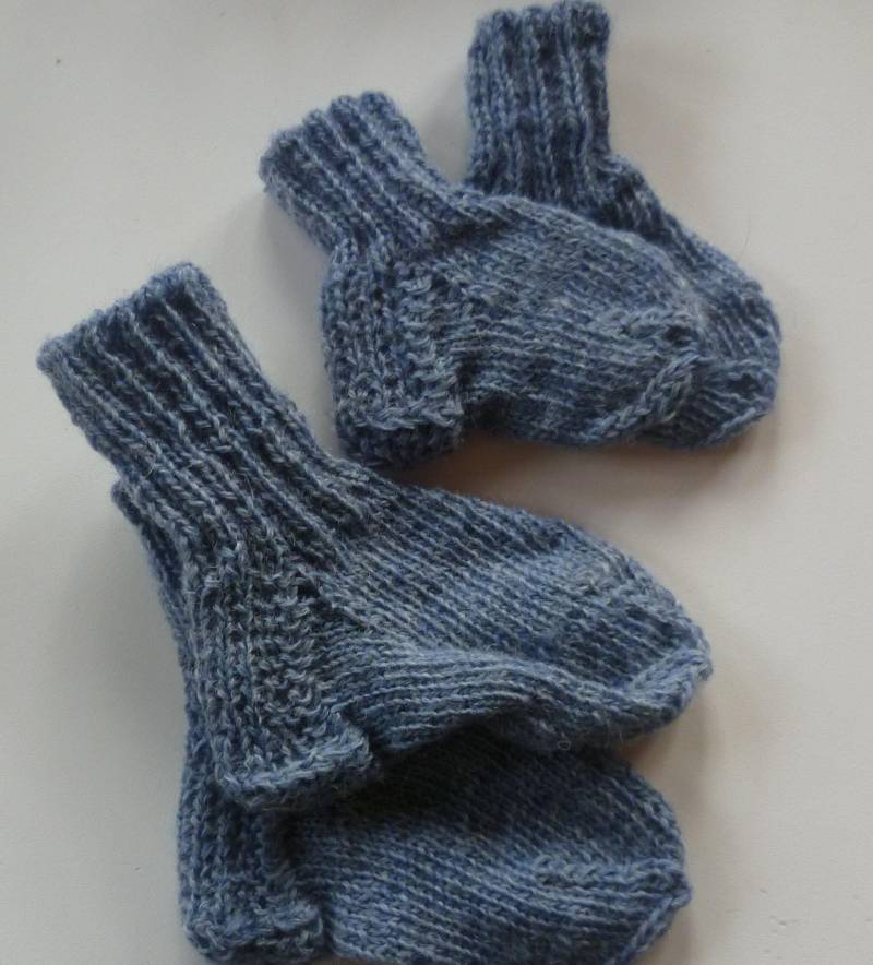 Mit Liebe Handgestrickte Baby-stricksocken Mit Liebe Handgestrickte Baby-stricksocken von StrickschuhZauberfee