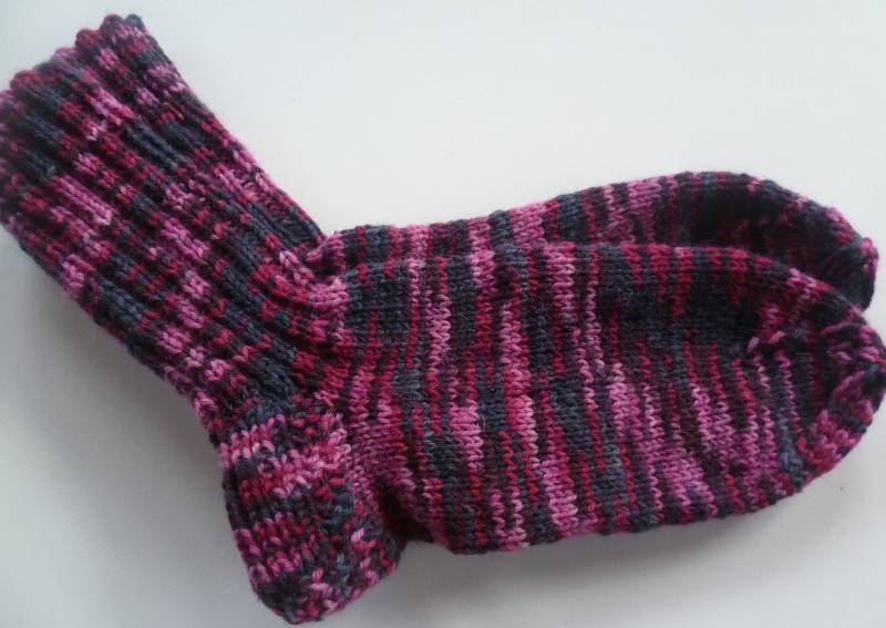 Mit Liebe Handgestrickte Baby-stricksocken von StrickschuhZauberfee