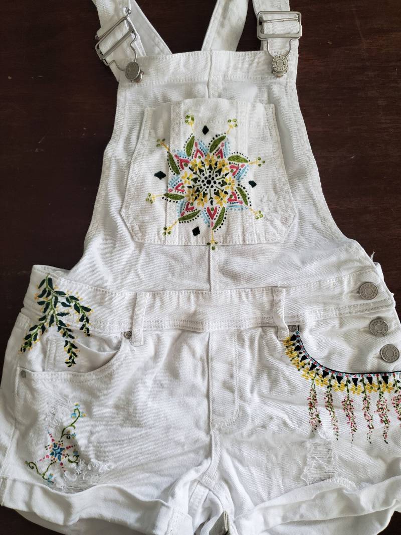 Handbemalte Kurze Weiße Overalls von StringLilyCreations