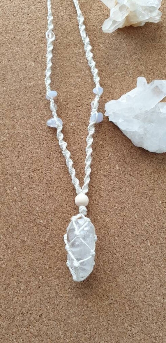 Klare Quartz Halskette, Kristall Hanf Makramee Klare Quarz Master Healer Halskette Klare Quartz Halskette, Kristall Hanf Makramee Klare Quarz Master Healer Halskette von StringandStone66