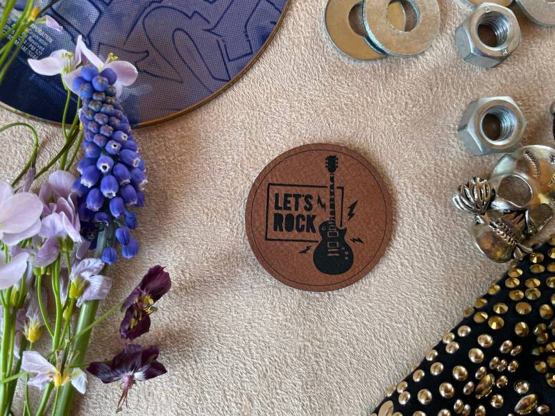 Lederlabel #153 Gitarre, Rock, Hardrock, Musik, Patch, Aufnäher, Lederlabel, Kunstleder Lederlabel #153 Gitarre, Rock, Hardrock, Musik, Patch, Aufnäher, Lederlabel, Kunstleder von Stritzikistl