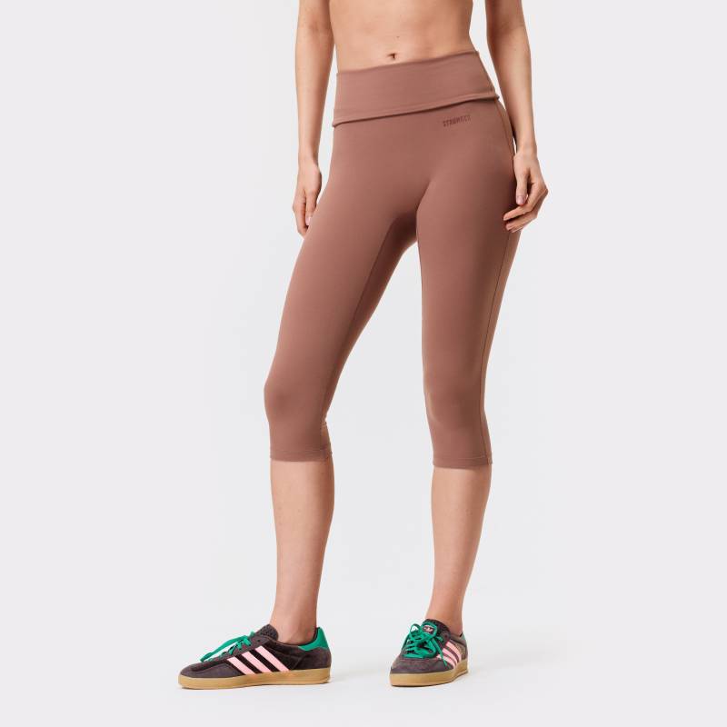 Soft Fold Over Capri Leggings von Stronger