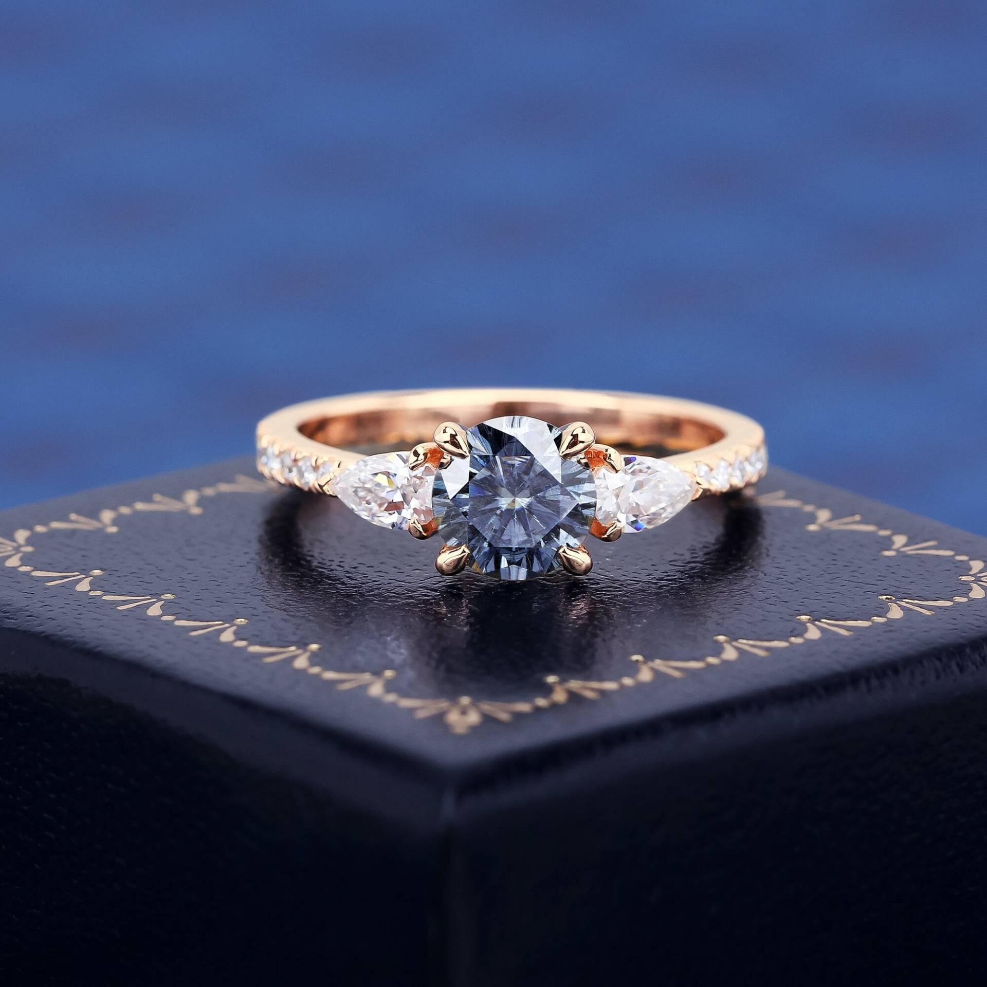 Geschenke Für Sie K Gold Rund Geschliffen Blau Grau Moissanit Ring Frauen Verlobungsring Handgefertigter Goldring Edelstein von StuartTreesr