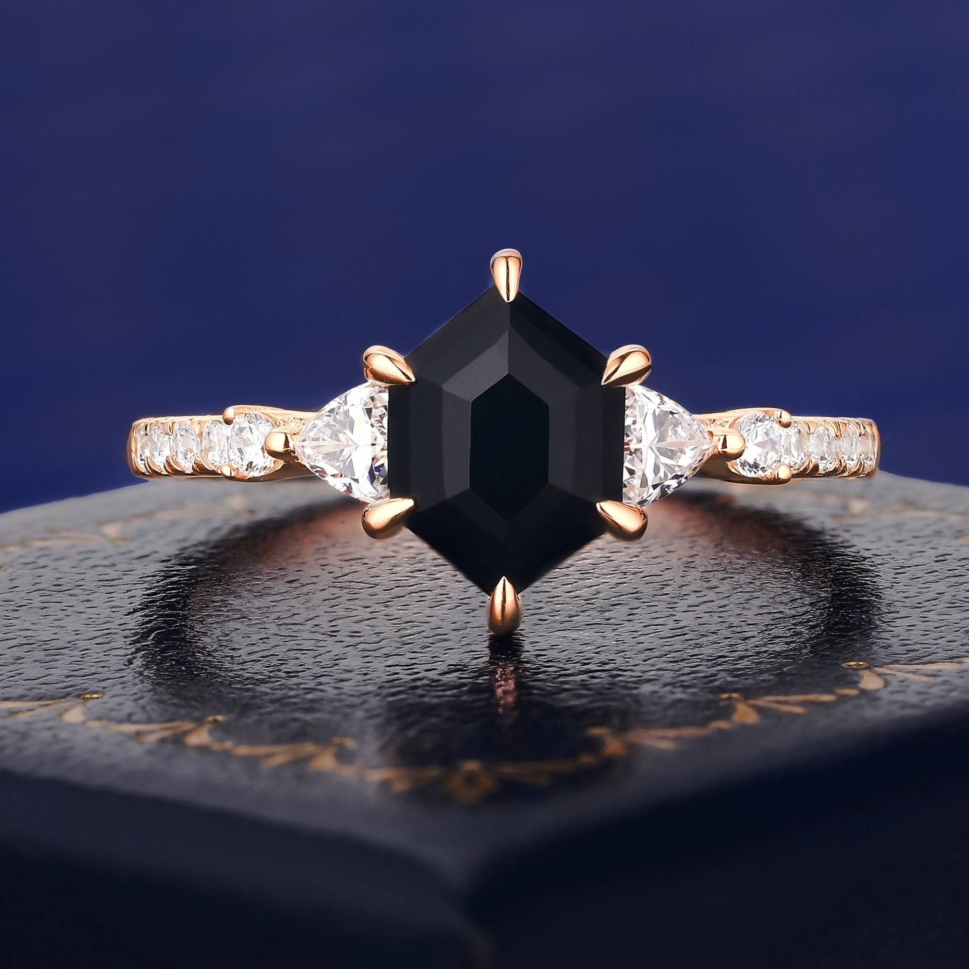 Geschenke Für Sie K Massives Gold Hexagon Schliff Natürlicher Schwarzer Onyx Ring Frauen Verlobung Ehering Handgefertigter Vintage Geburtsstein von StuartTreesr