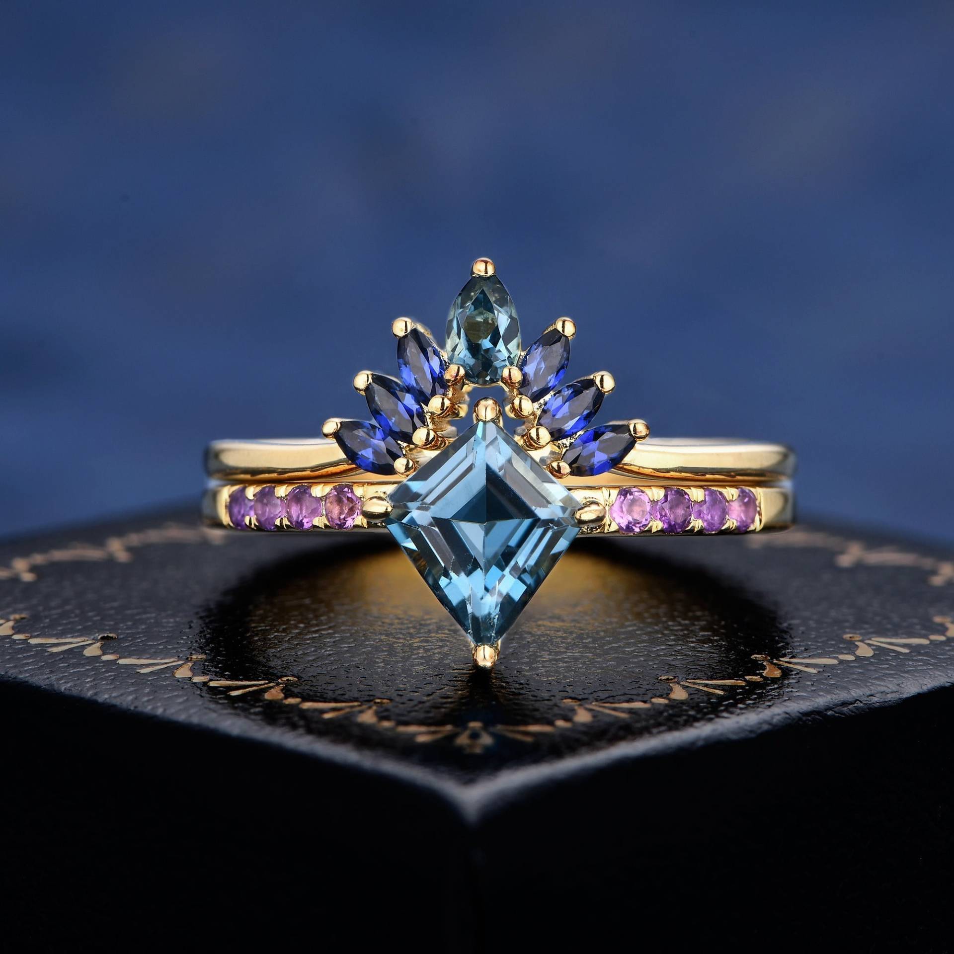 K Solid Gold Kite Cut Natürliche London Blue Topaz Ring Set Für Frauen Verlobungsband Ehering Luxus Handgemachte Braut Geschenke Sie von StuartTreesr