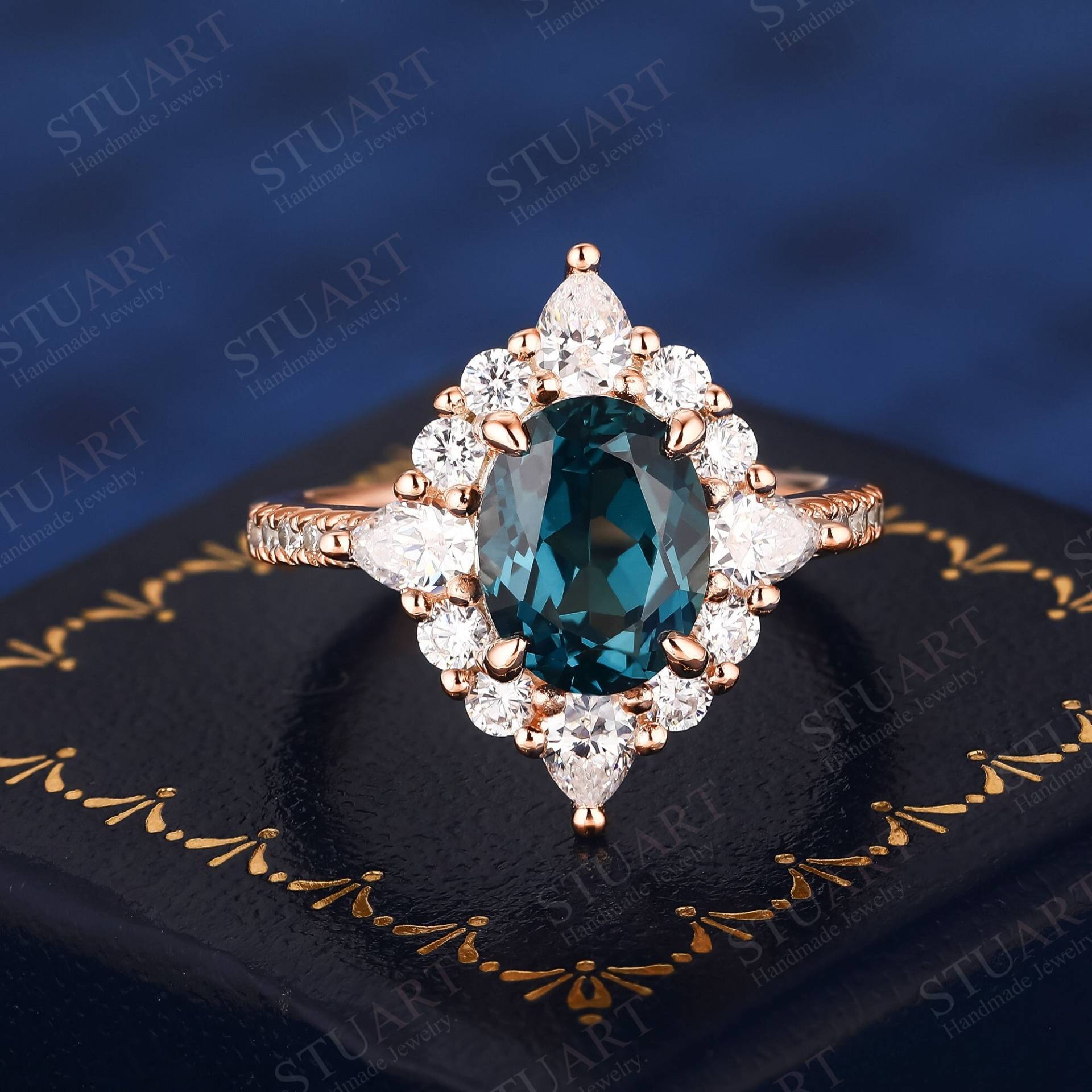 Natürlicher London Blautopas Oval Geschliffener Goldring Für Frauen Verlobungsband Moissanit Versprechen Handgefertigter Ring Geschenke Sie von StuartTreesr