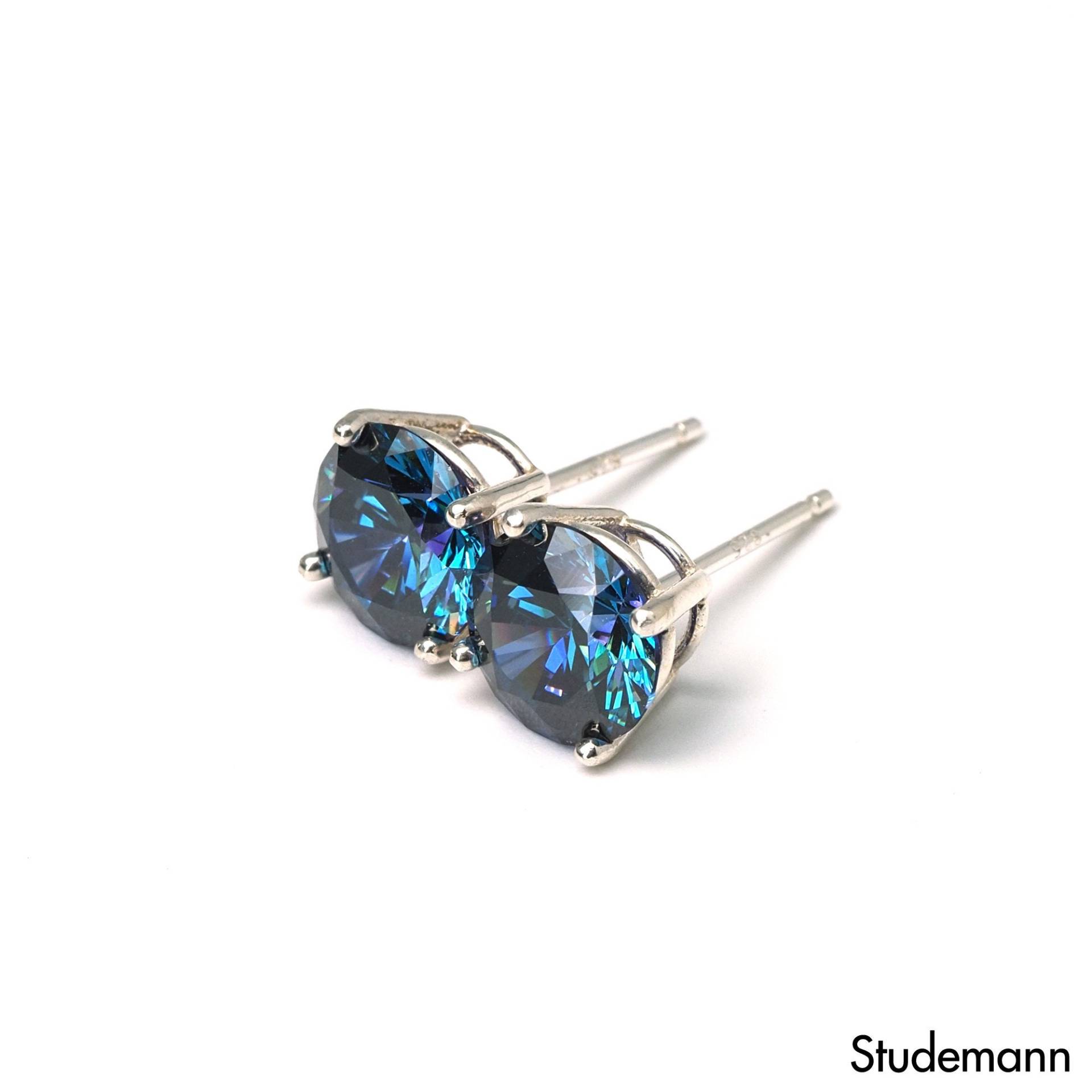 Mystic Blue Zirkonia - Sterling Silber Ohrringe 6 Mm 8 Rund | Regenbogen Blau Ohrstecker Man Thema Galaxie Mystic Blue Zirkonia - Sterling Silber Ohrringe 6 Mm 8 Rund | Regenbogen Blau Ohrstecker Man Thema Galaxie von Studemann