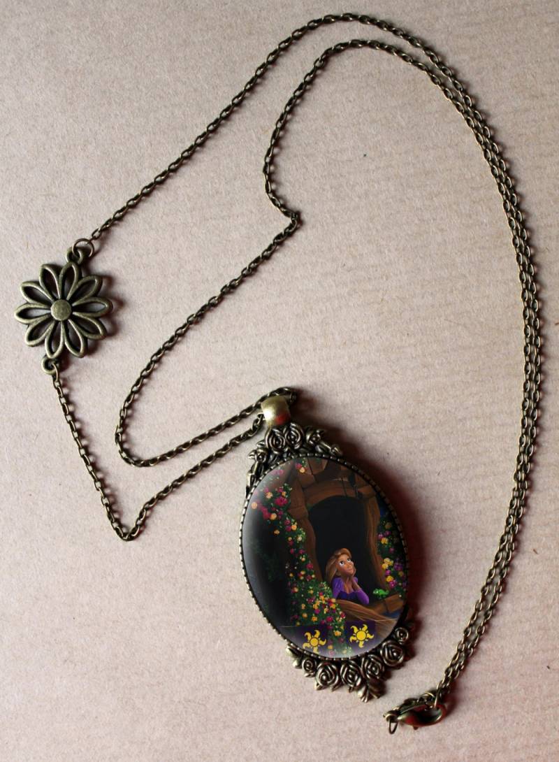 Halskette in Liebe Verheddern von Studinano