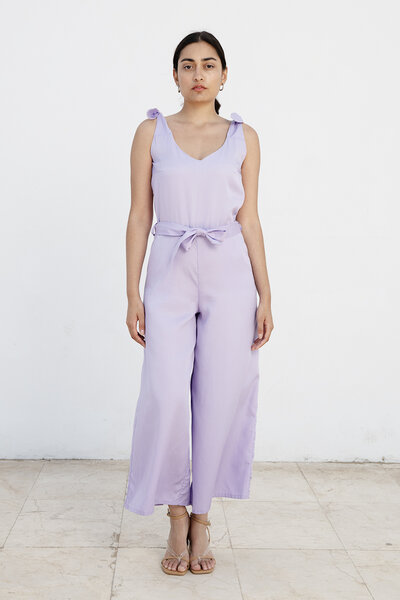 Studio Hertzberg JUMPSUIT "FA-SAA" AUS SEIDIG UND SAMTIGEM PREMIUM TENCEL von Studio Hertzberg