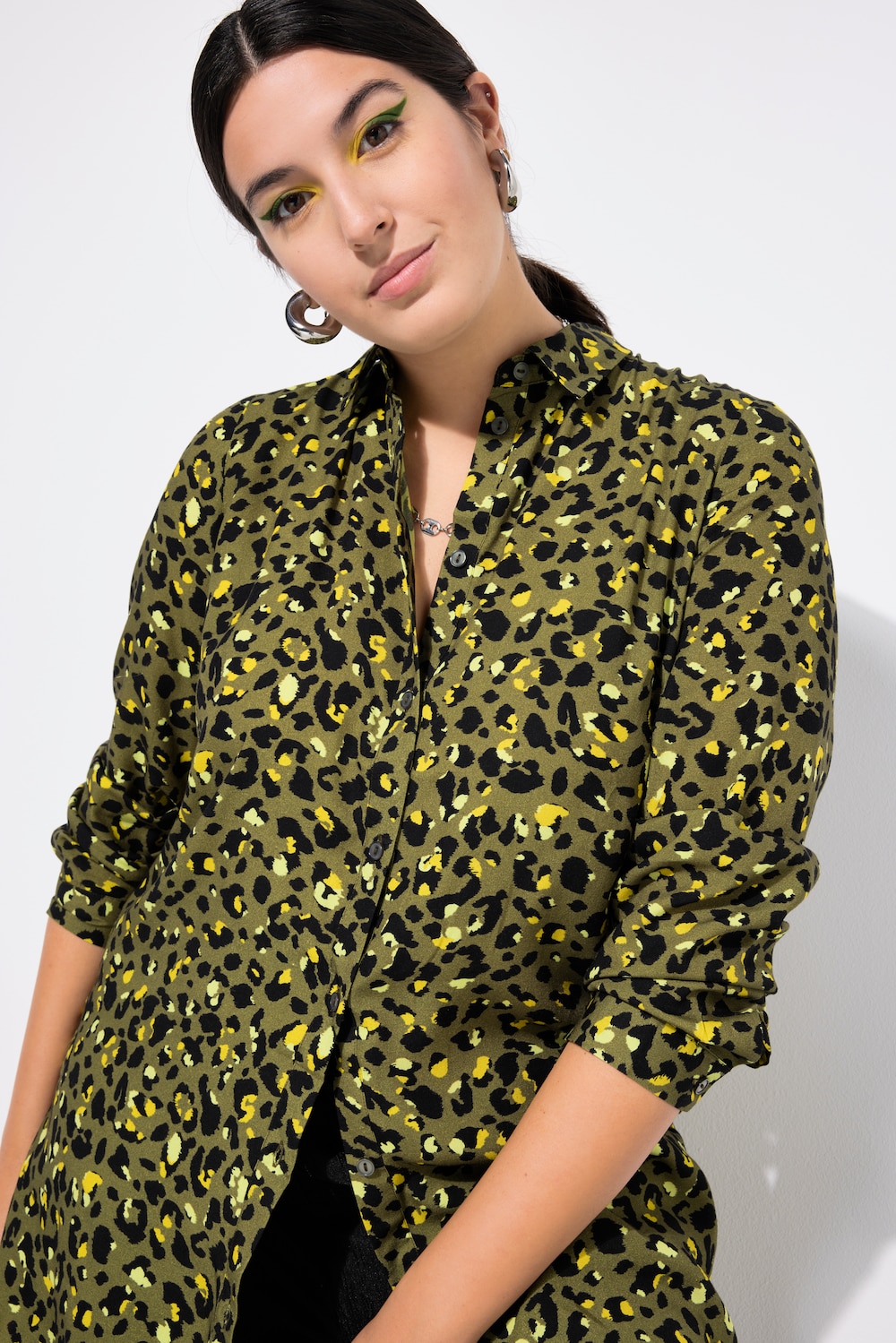 Große Größen Hemdbluse, Damen, braun, Größe: 42/44, Viskose, Studio Untold Große Größen Hemdbluse, Damen, braun, Größe: 42/44, Viskose, Studio Untold von Studio Untold