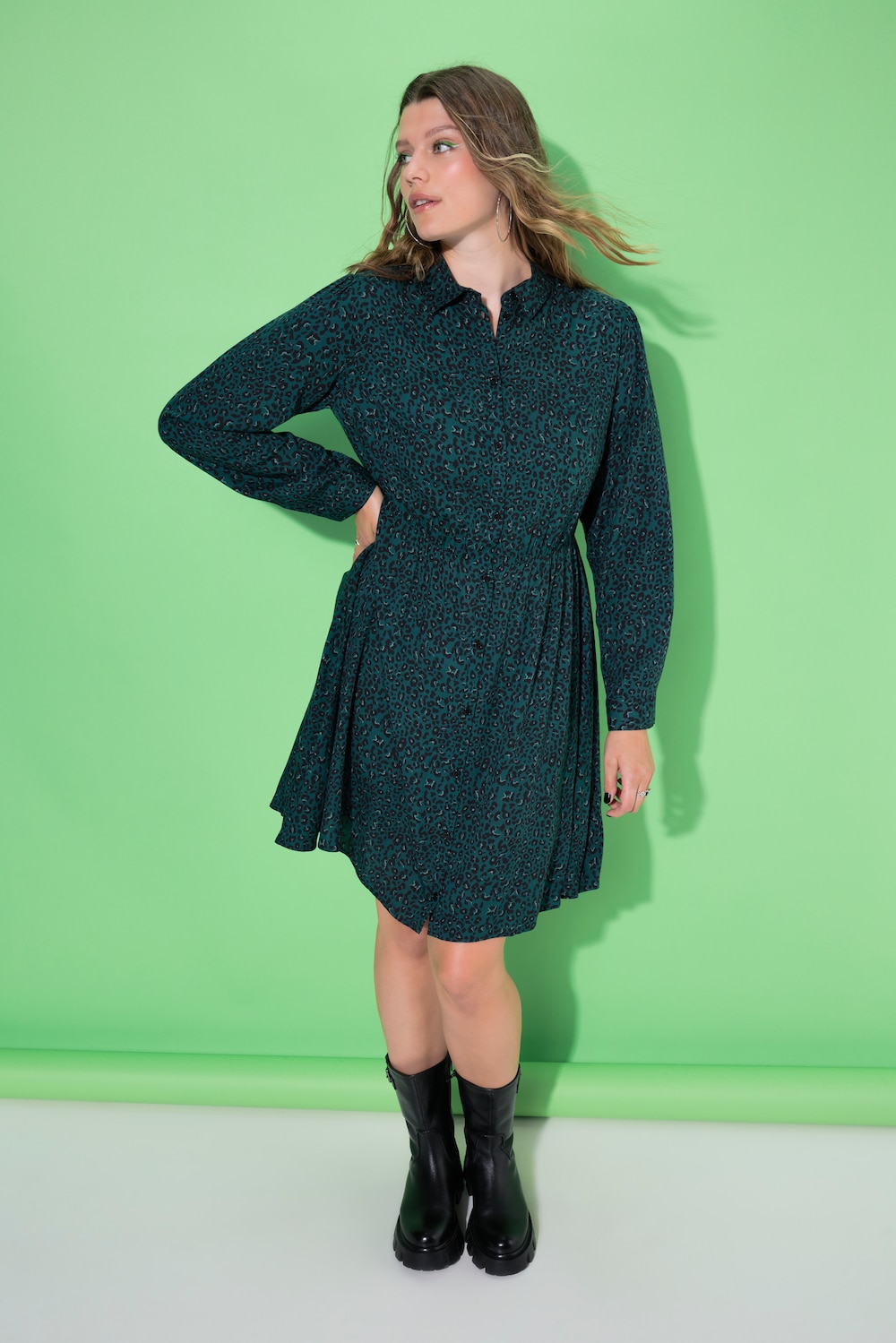 Große Größen Leo-Kleid, Damen, grün, Größe: 54/56, Viskose, Studio Untold von Studio Untold