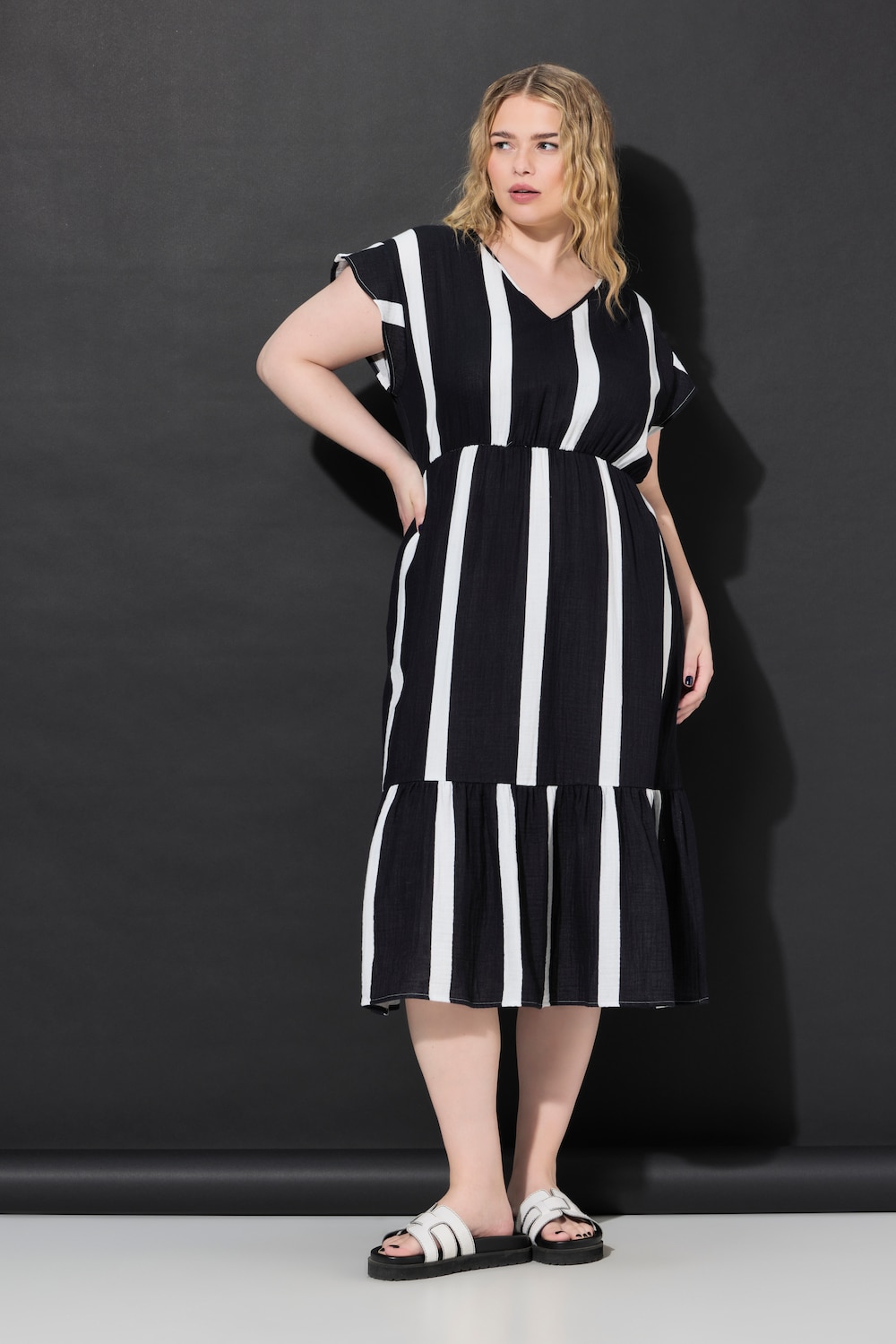 Große Größen Midikleid, Damen, schwarz, Größe: 42/44, Baumwolle, Studio Untold von Studio Untold