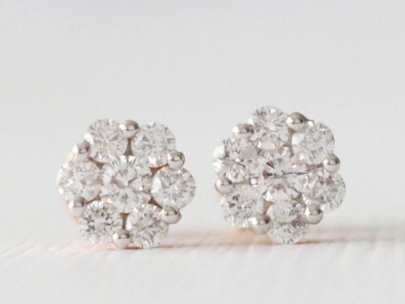 Diamant Blumen Ohrstecker 0, 70 Ct, 18K Roségold-Brautblumen-Ohrstecker von Studio1040