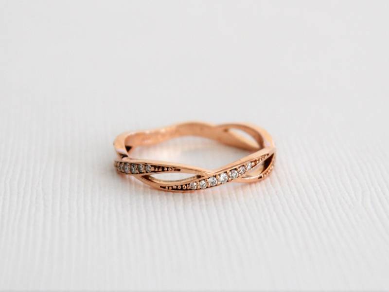 Diamant Eternity Twist Ring in 14K Rose Gold von Studio1040