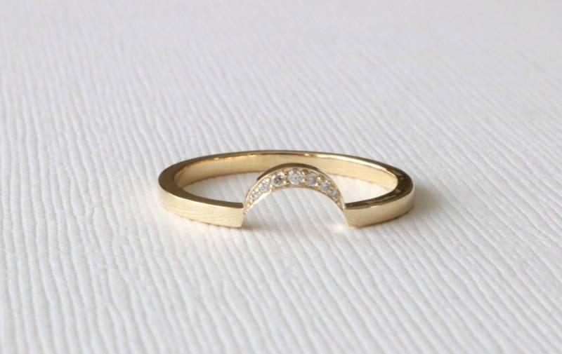 Diamant Halbmond Stapelring 14K Gelbgold Trauring von Studio1040