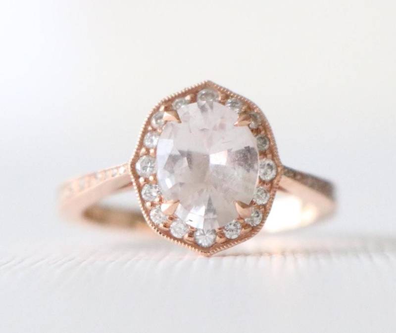 Gia 1.72 Cts. Pfirsich Saphir Diamant Halo Ring, 14K Roségold von Studio1040