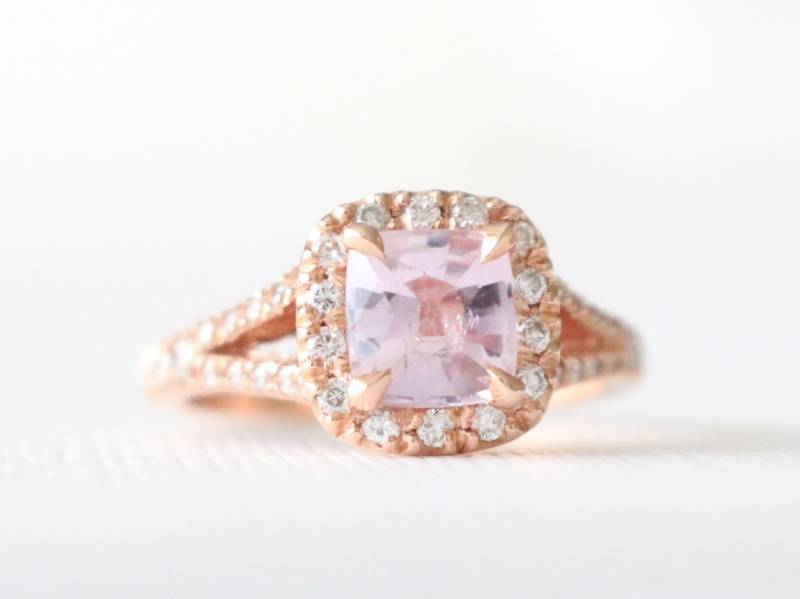 Gia-Zertifizierter 1, 33 Ct Kissen Pink Saphir Diamant Halo 14K Roségold Verlobungsring von Studio1040