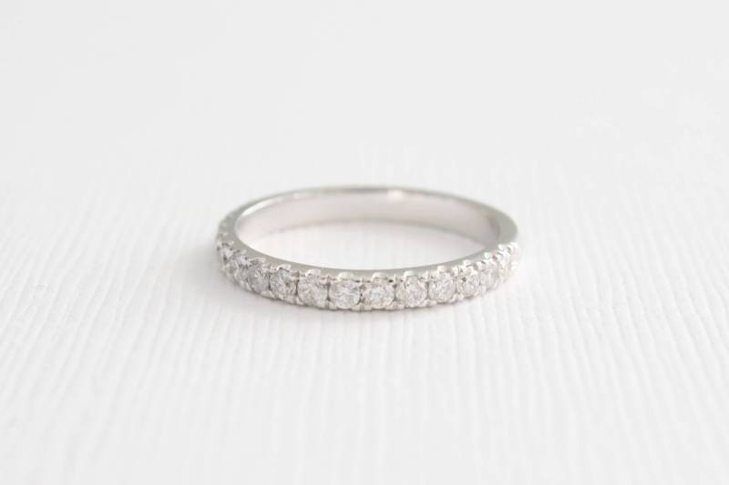 Diamant Ehering Halb Eternity Ring Aus 14K Weißgold von Studio1040