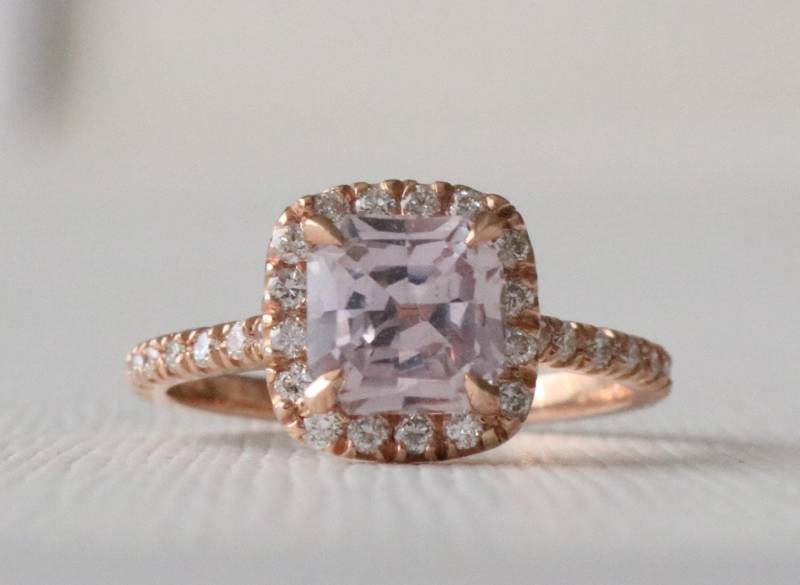 Handgemachter Radiant Cut Blush Pink Saphir Diamant Halo Ring - 14K Rose Gold von Studio1040