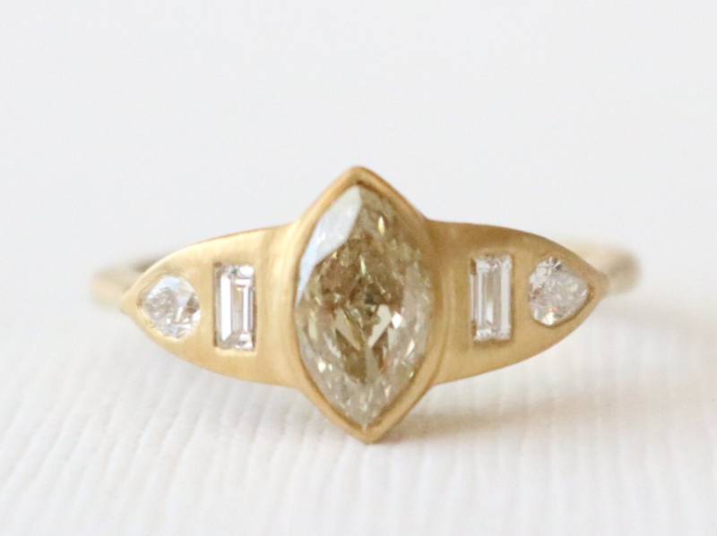 Marquise Champagner Diamant Verlobungsring 18K Gelbgold Art Deco Ehering von Studio1040
