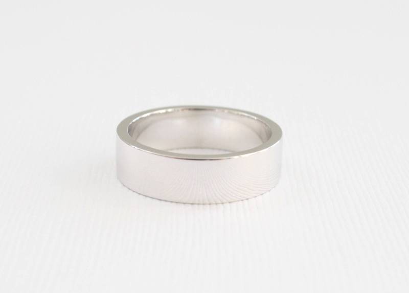 Handgefertigter Matt 14K Weißgold Herren Ehering - 6 Mm von Studio1040