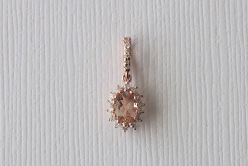 Oval Peachy Pink Morganit Diamant Anhänger in 14K Rose Gold von Studio1040