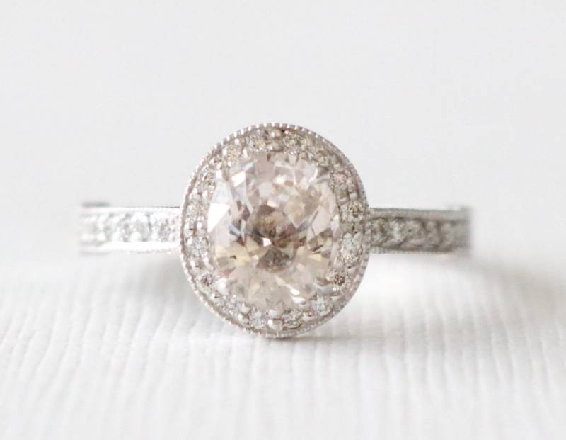 Oval Pfirsich Saphir Diamant Halo Ring 14K Weißgold Milgrain Ehering von Studio1040